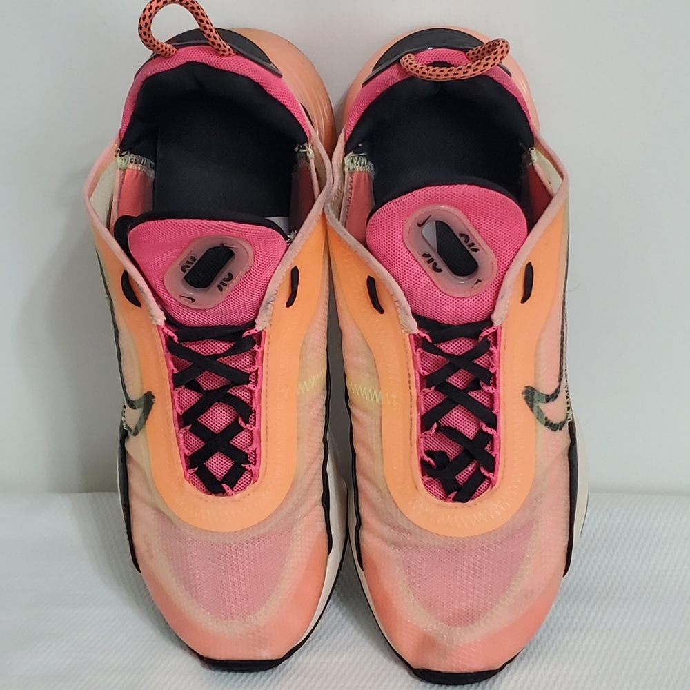 Nike Womens Air Max 2090 Neon Highlighter Size 9.5